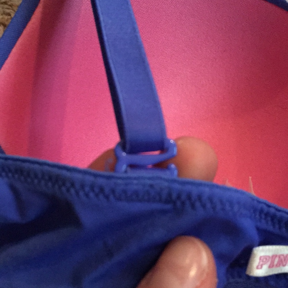 PINK vs bra! - Picture 3 of 5